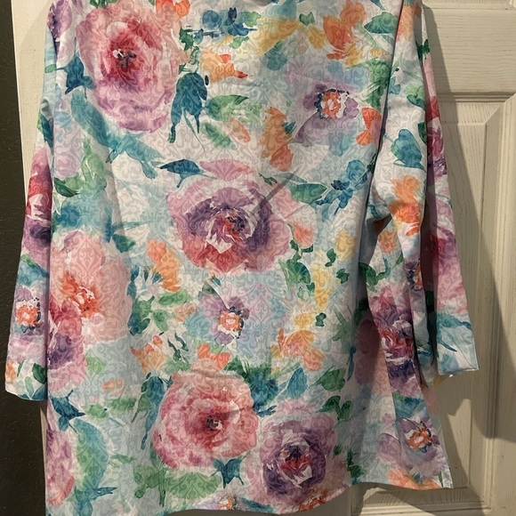 Alfred Dunner NWT Multi Colored Floral Button Down Collared Blouse - Picture 3 of 10